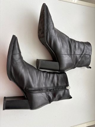 Botines piel negros Massimo Dutti T.38