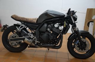 Yamaha Fazer 600 Cafe Racer Custom