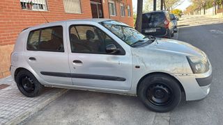 Renault Clio 2002