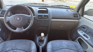 Renault Clio 2002