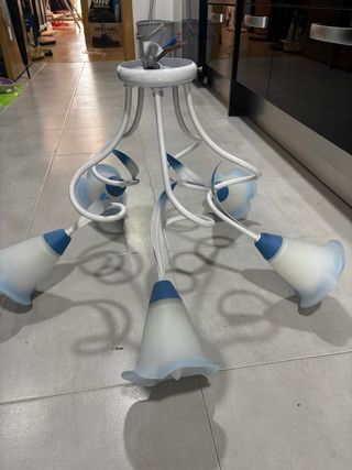 Lámpara de techo metálica y cristal