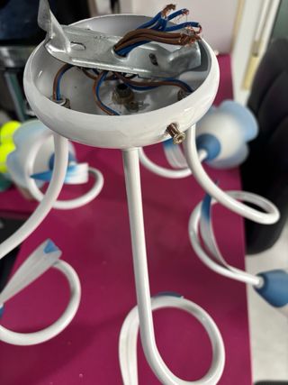 Lámpara de techo metálica y cristal