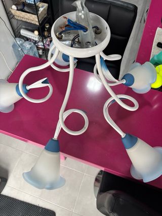 Lámpara de techo metálica y cristal