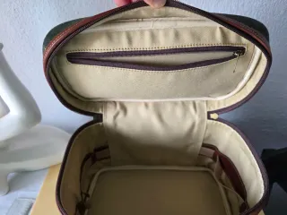 Neceser ante verde y napa marrón