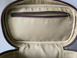 Neceser ante verde y napa marrón