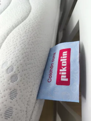 Cama infantil con barrera y colchón Pikolín