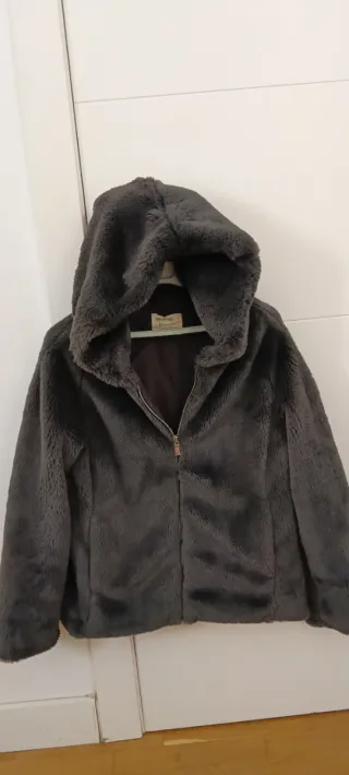 Abrigo pelo gris oscuro Brownie