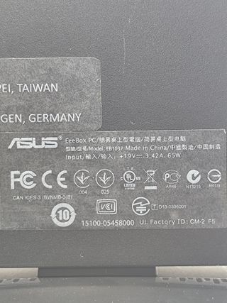 ASUS Mini PC EB1037 8GB RAM / 240GB SSD