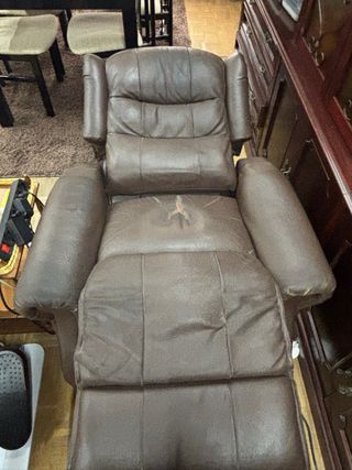 Sillón levanta personas de piel