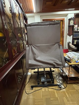 Sillón levanta personas de piel