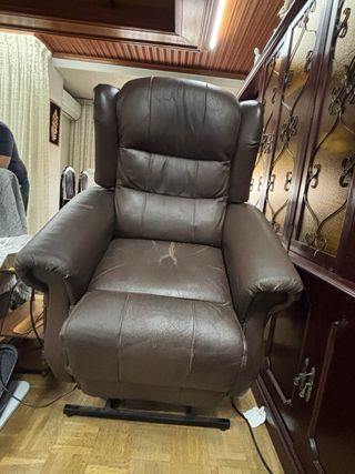 Sillón levanta personas de piel