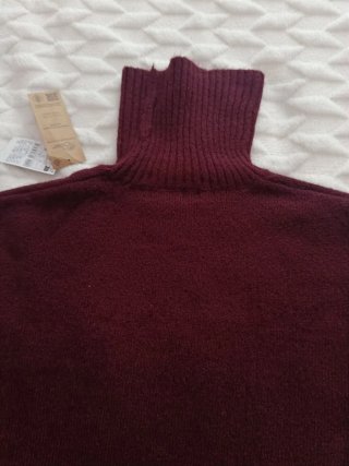 Jersey cuello alto rojo