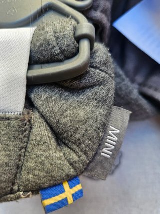 Mochila Portabebés BabyBjörn Mini Gris