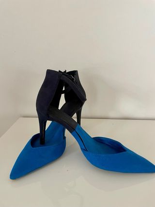 Zapatos Zara tacón azul y negro T.37