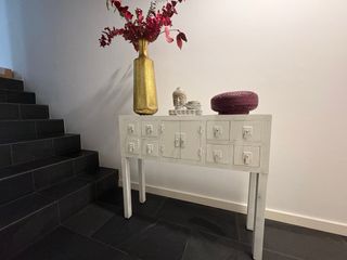 Mobile orientale bianco