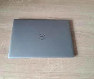 Portátil Dell i5