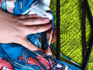 Vestido de verano floral azul y rosa