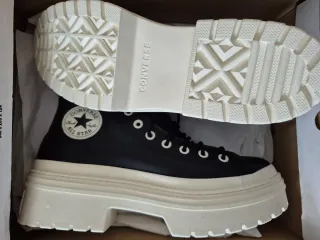 Zapatillas CONVERSE Cta Lugged Heel Hi T.42.5