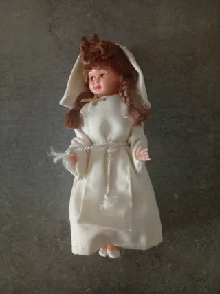 Muñeca de juguete comunión
