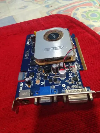 Tarjeta Gráfica Asus PCI Express 512MB