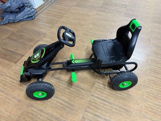 Kart a pedales negro y verde