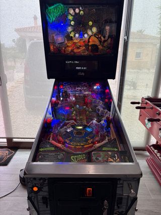 Pinball Elvira Scared Stiff Midway bally.