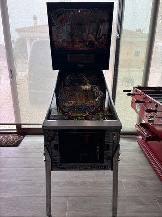 Pinball Elvira Scared Stiff Midway bally.