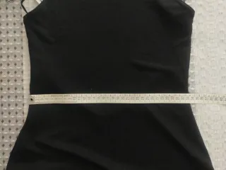 Vestido negro System Action