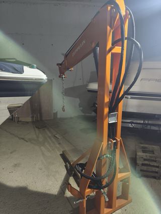 NUEVA- Grúa Tripuntal Reforzada - 1800kg