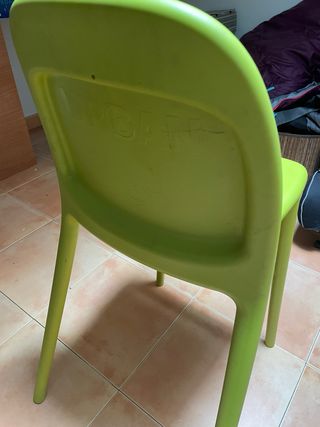 Silla infantil verde IKEA