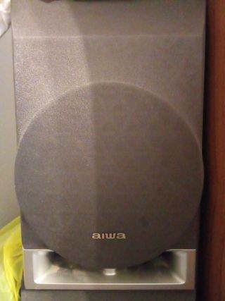 2 Altavoces Aiwa Grises y Plateados