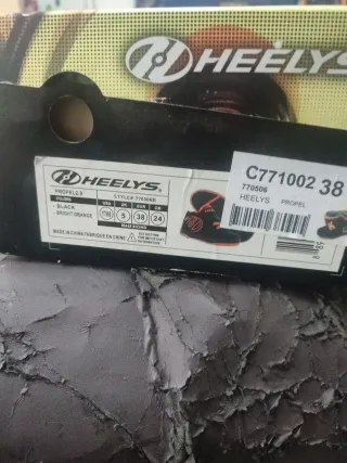 Zapatillas Heelys Negras y Naranjas número 38