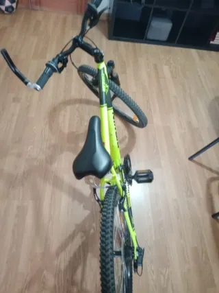Bicicleta B'TWIN Rockrider Verde