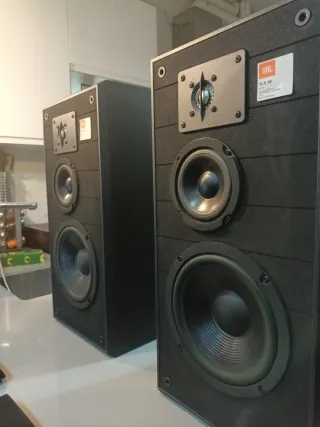 Altavoces JBL Made in USA