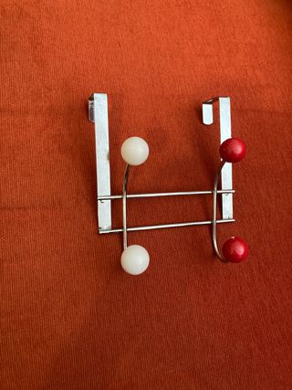 Colgador de puerta con 4 bolas