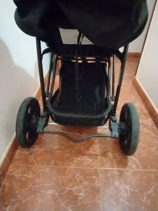 Cochecito de bebé negro