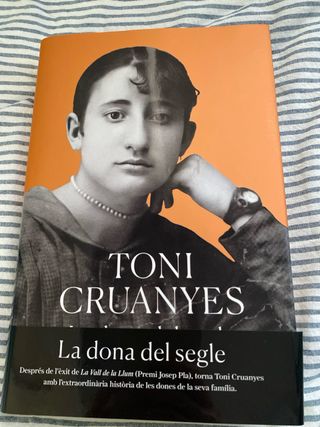Pack de libros. Àngel Guimerà, Primo Levi,...