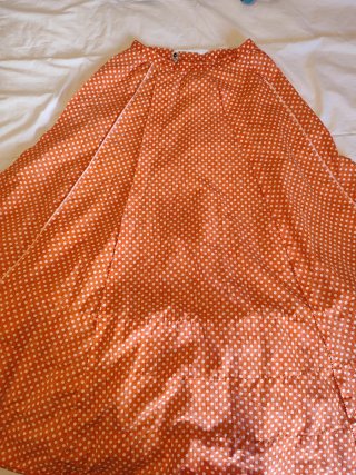 Falda flamenca naranja lunares blancos
