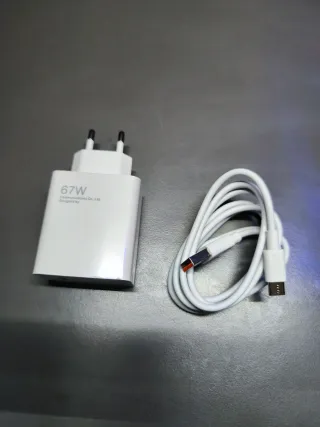 Cargador Rápido 67W USB-C