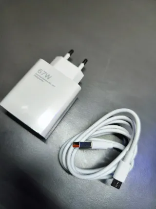 Cargador Rápido 67W USB-C
