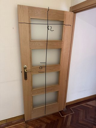 2 Puerta madera con cristales. 50!euros cada una