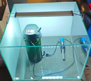 Acuario 144L Completo con Filtro y Calentador