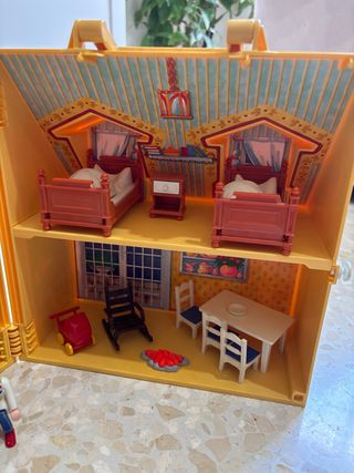 Casa Playmobil con figuras