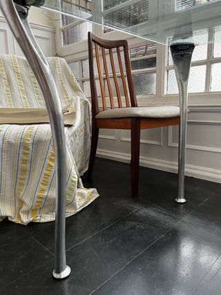 Mesa Comedor Diseño Cristal y Metal