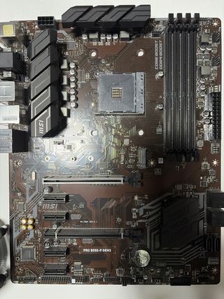 Combo CPU Ryzen 5 5600G+ 32GB RAM + Placa Base MSI