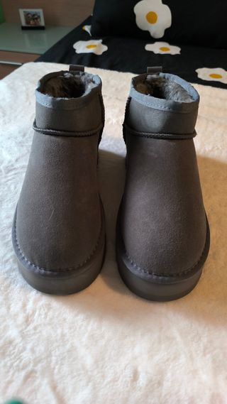 Botines UGG bajos con plataforma grises