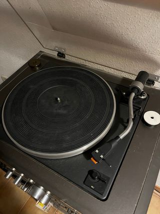 Cadena HiFi AK Systems con Tocadiscos