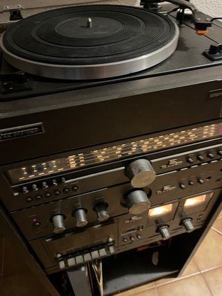 Cadena HiFi AK Systems con Tocadiscos