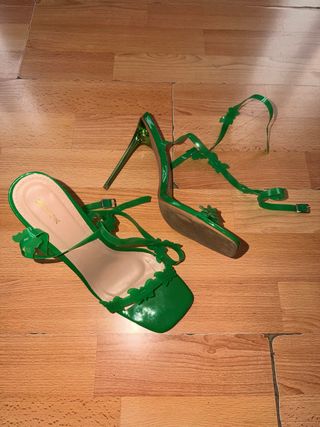 Sandalias PrettyLittleThing verdes