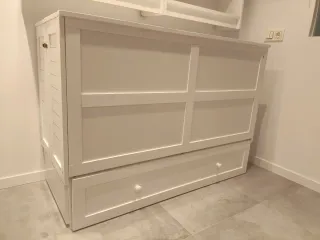 Cama Doble / Mueble Consola. 2en1. Ahorra Espacio!